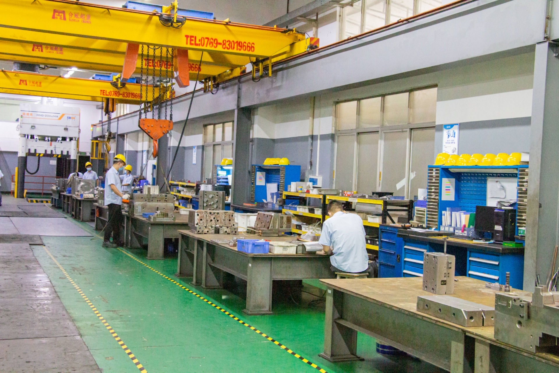 东莞永超塑胶模具厂家模具车间实拍图片
