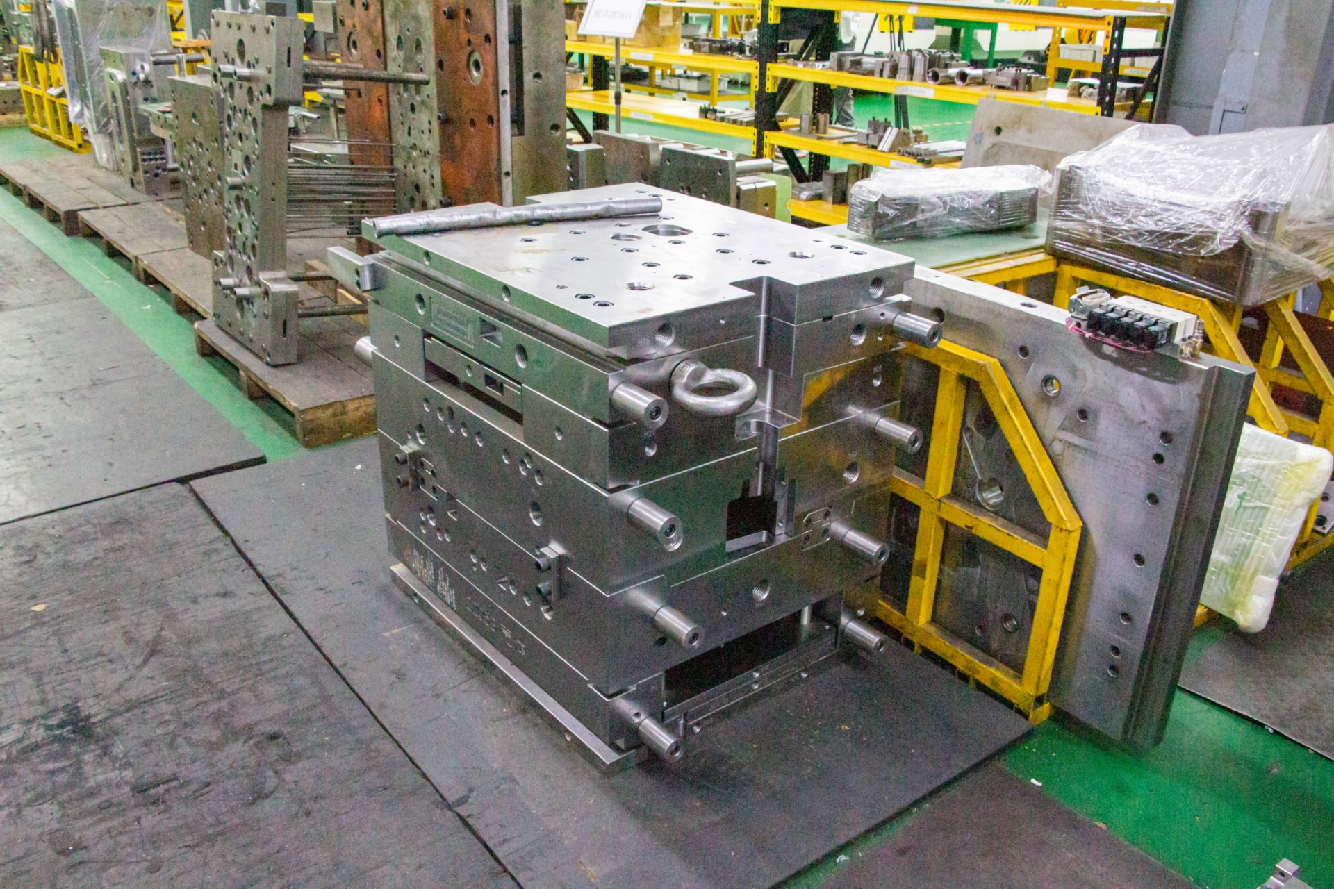 东莞永超塑胶模具厂家模具车间实拍图片