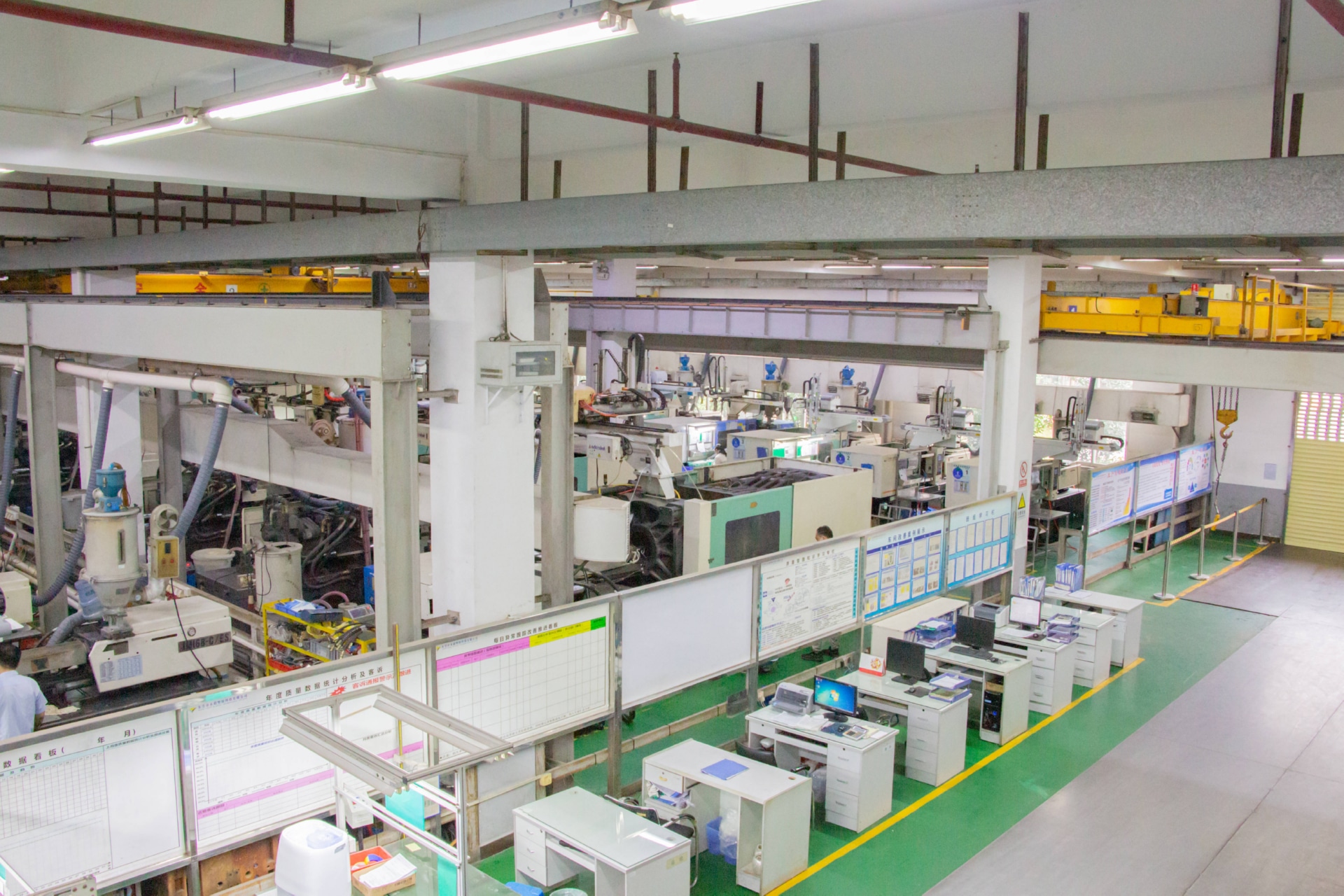 东莞永超塑胶模具厂家注塑车间实拍图片