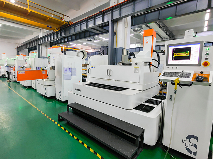 广东永超塑胶模具厂家开模车间实拍图片