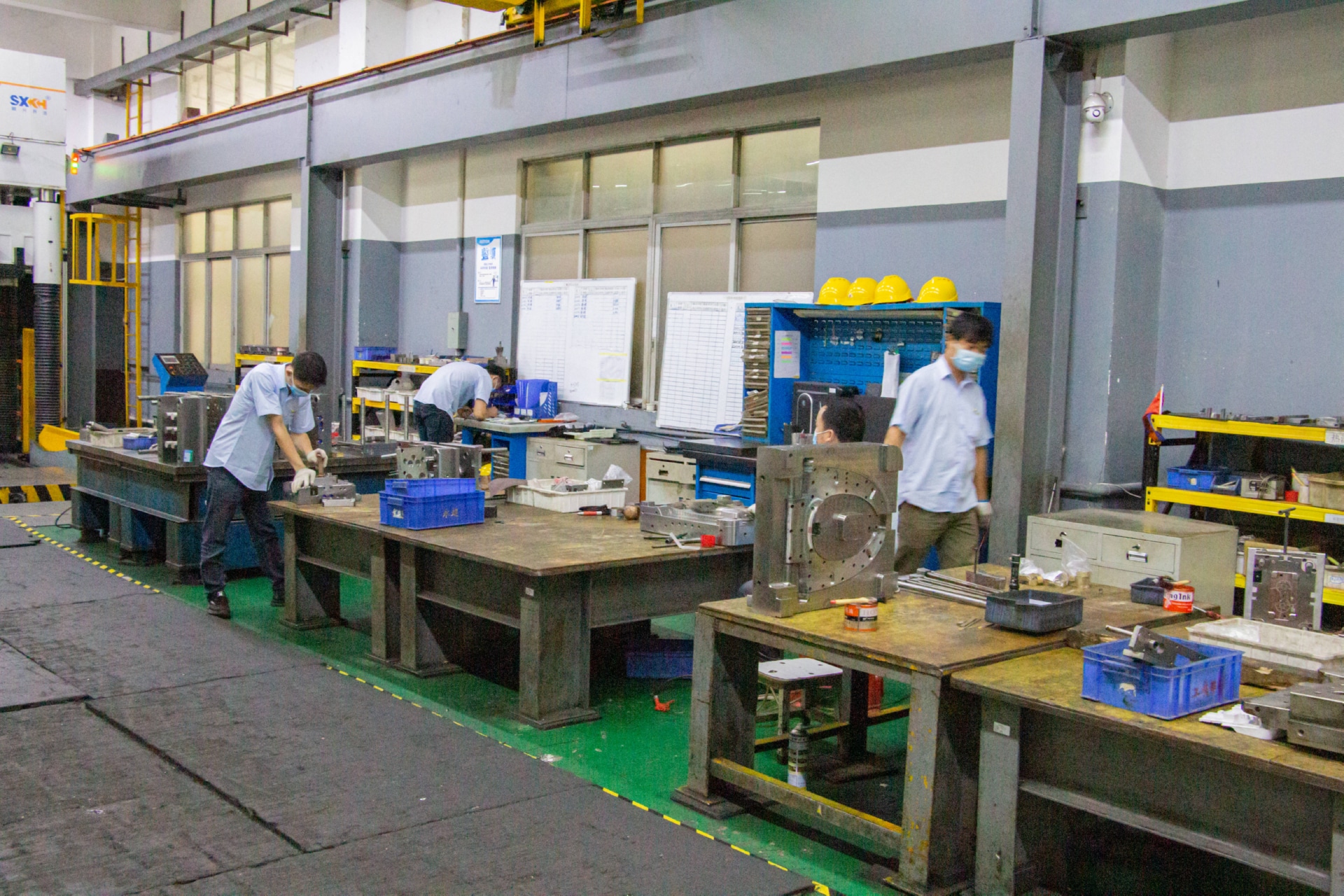 广东永超塑胶模具厂家开模车间实拍图片